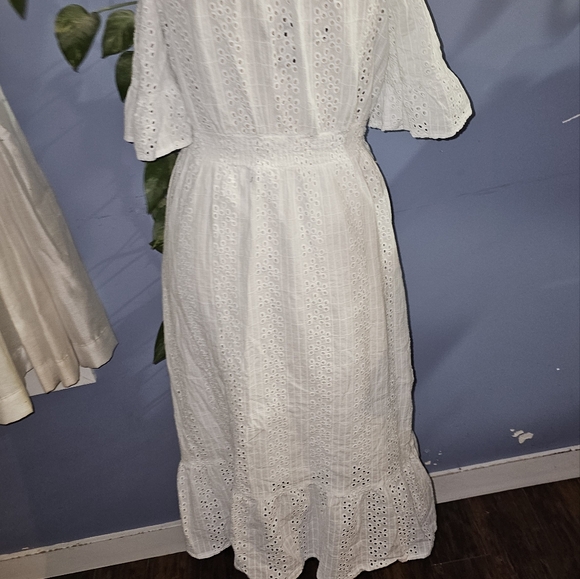 Boho style eyelet dress - Picture 6 of 9